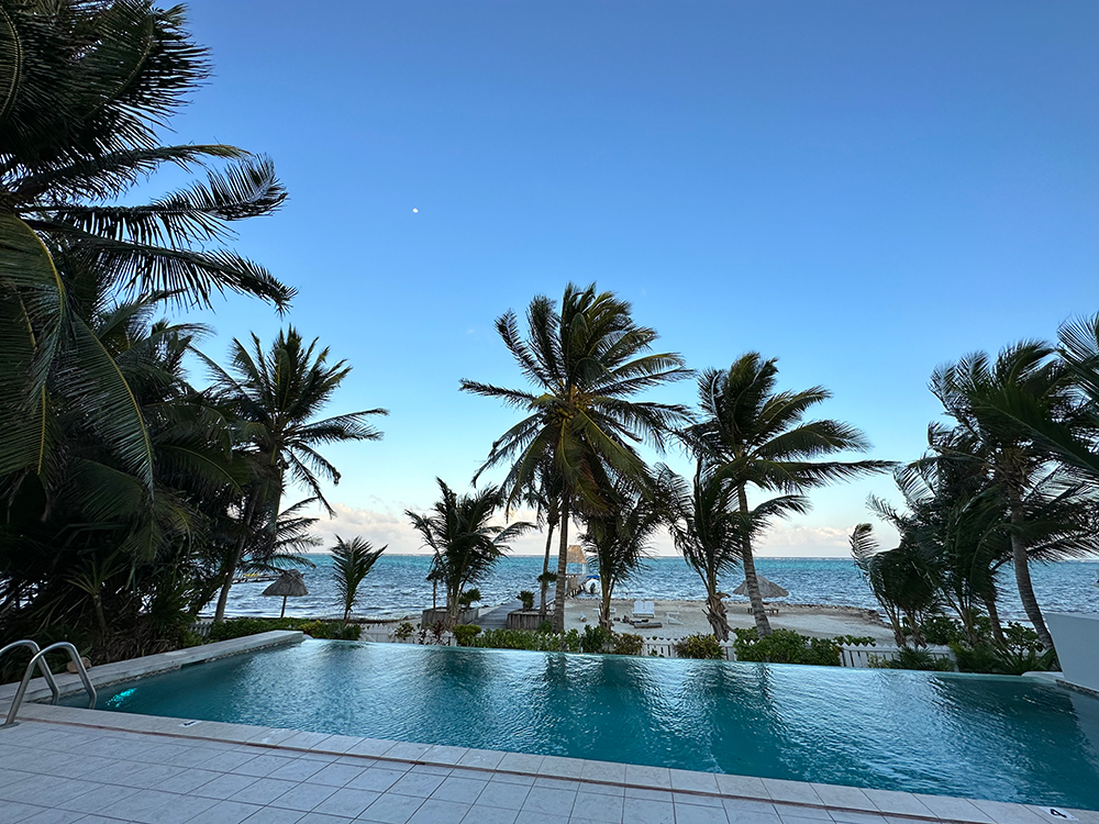 Photo of infinity pool at Villa Turquesa on Ambergris Caye in Belize for Applied Worldwide blog "5 Types of Family Vacation Everyone Should Love"